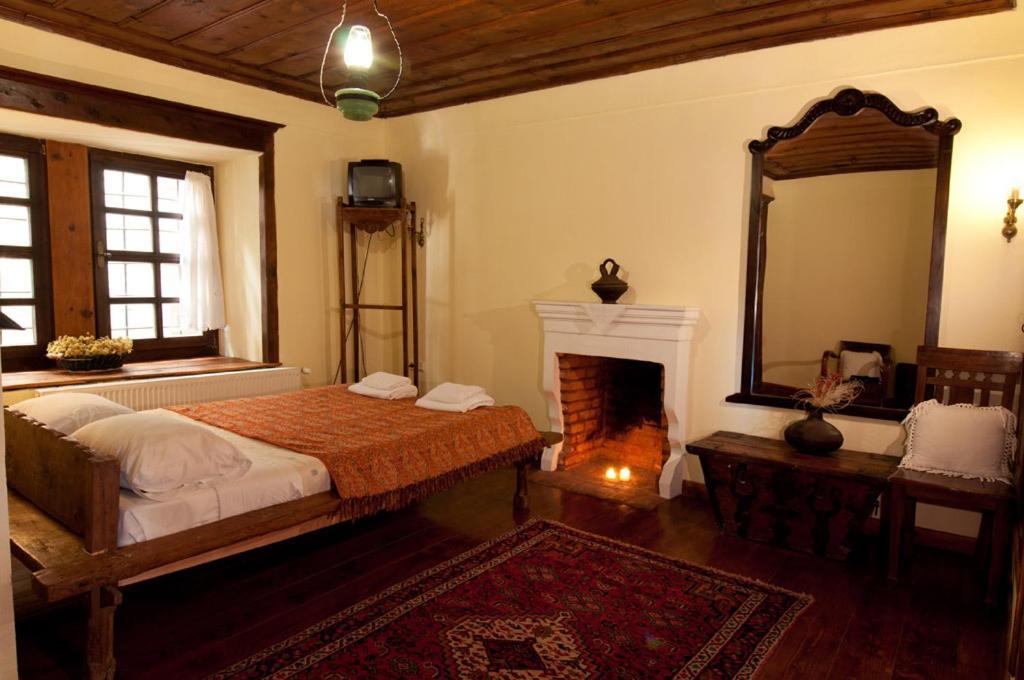Vergoula'S Mansion Kastoria Zimmer foto